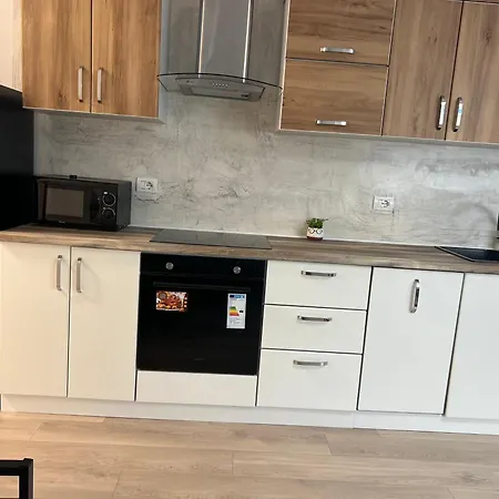 Daire Al Apartament Tiran